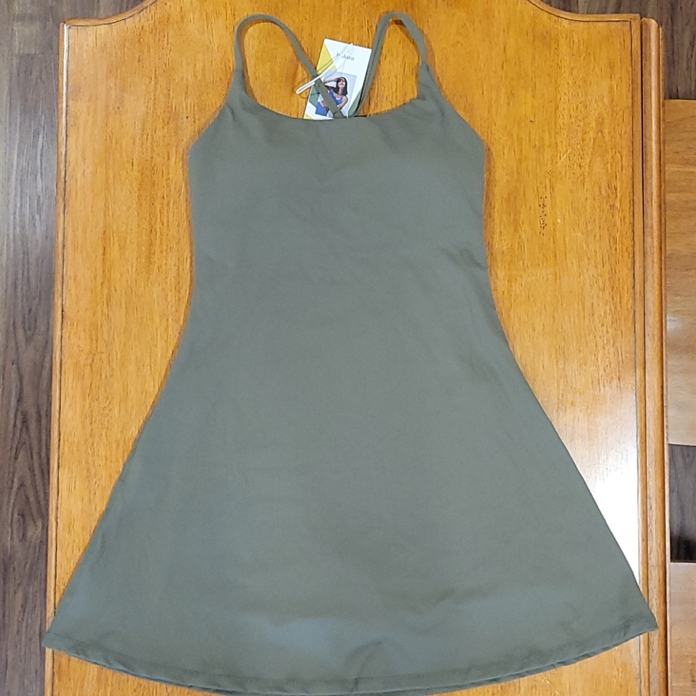 NWT everyday 2 - in - 1 activity dress